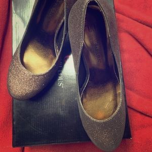 Bronze sparkle heels